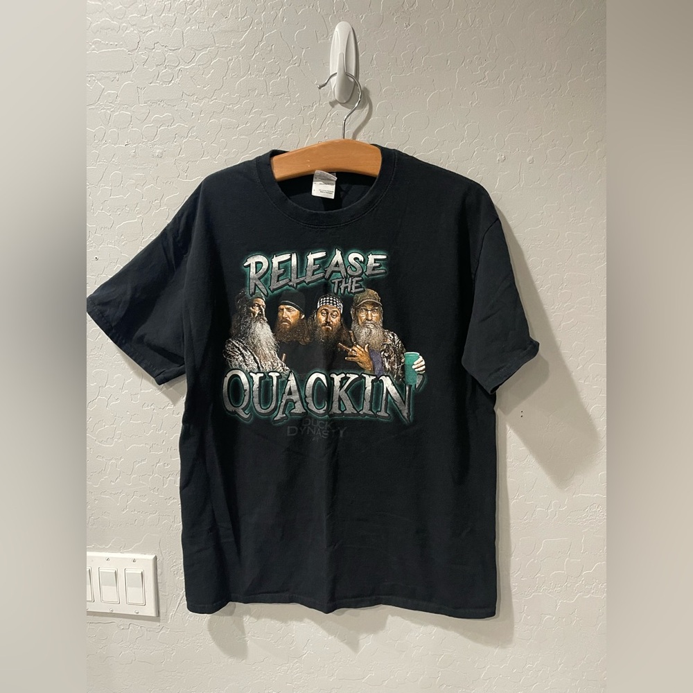 A&E Duck Dynasty “Release The Quackin’” Shirt Size Large‎